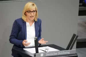 German Health Minister Nina Warken following Cabinet approval of medical cannabis prescription reforms.