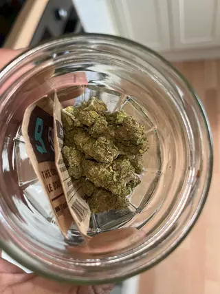 four20-northern-lights-v0-4ogyy5da3hbf1.webp