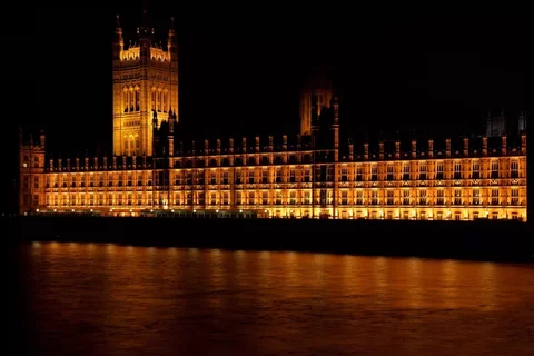 westminster-palace-2892_1280-1024x683.webp