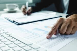 financial-report-3-300x200.jpg
