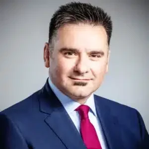 Peter-Giannopoulos-300x300.webp Peter-Giannopoulos-300x300.webp