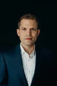 Dan-Howard-200x300.jpg