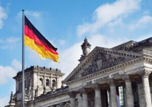 Bundestag-scaled-e1650383822969-300x212.jpg