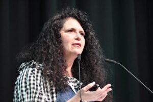 Suzanne-Sisley-300x200.jpg