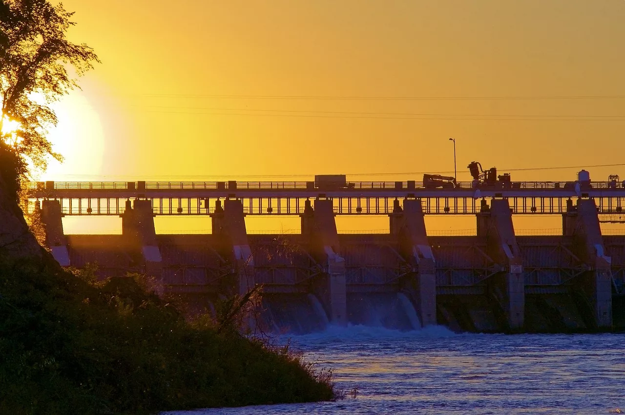 gavins-point-dam-4111103_1280-jpg.webp